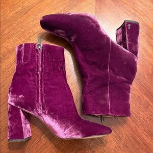 Sam Edelman Fawn Velvet Ankle Boots in Deep Purple (Orchid) Size 9